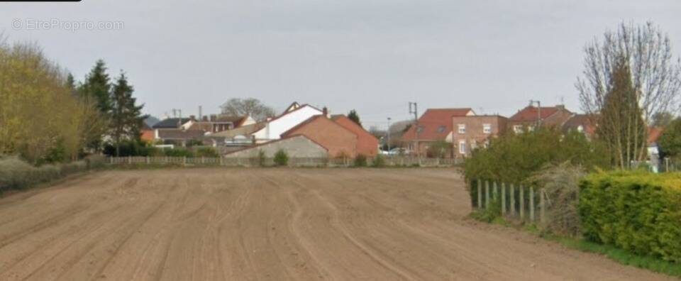 Terrain à VERMELLES