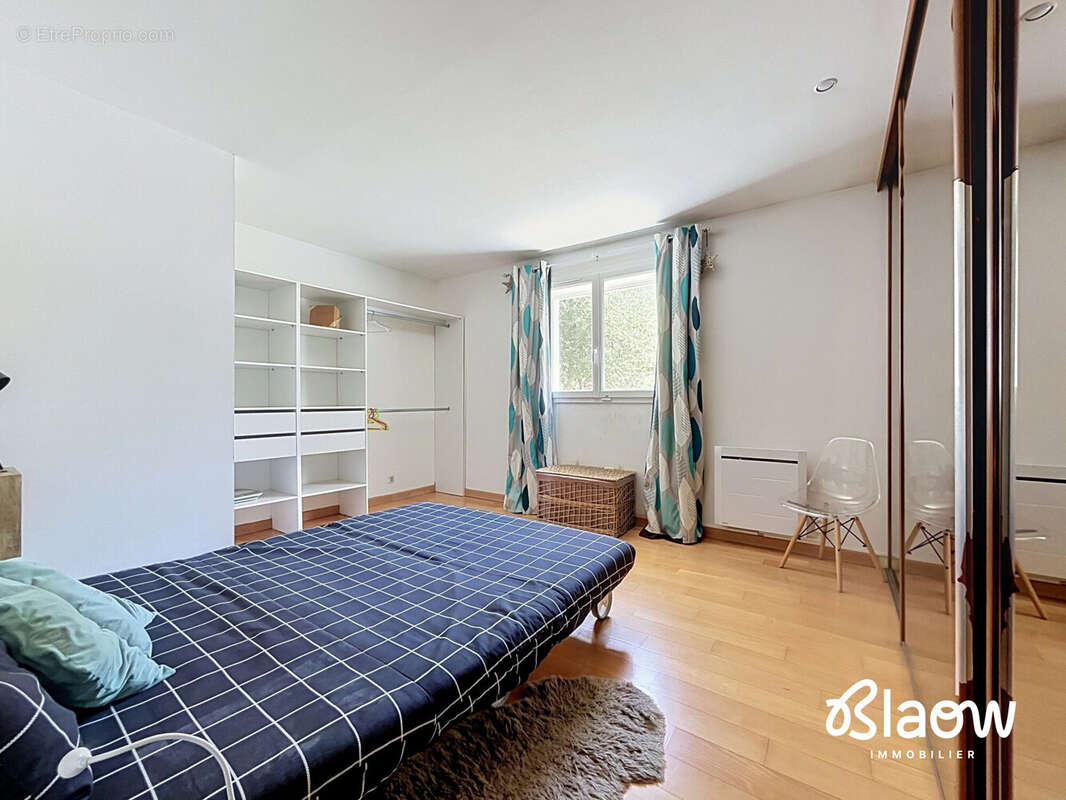 Maison 146 m² à Chassieu  - photo 9
