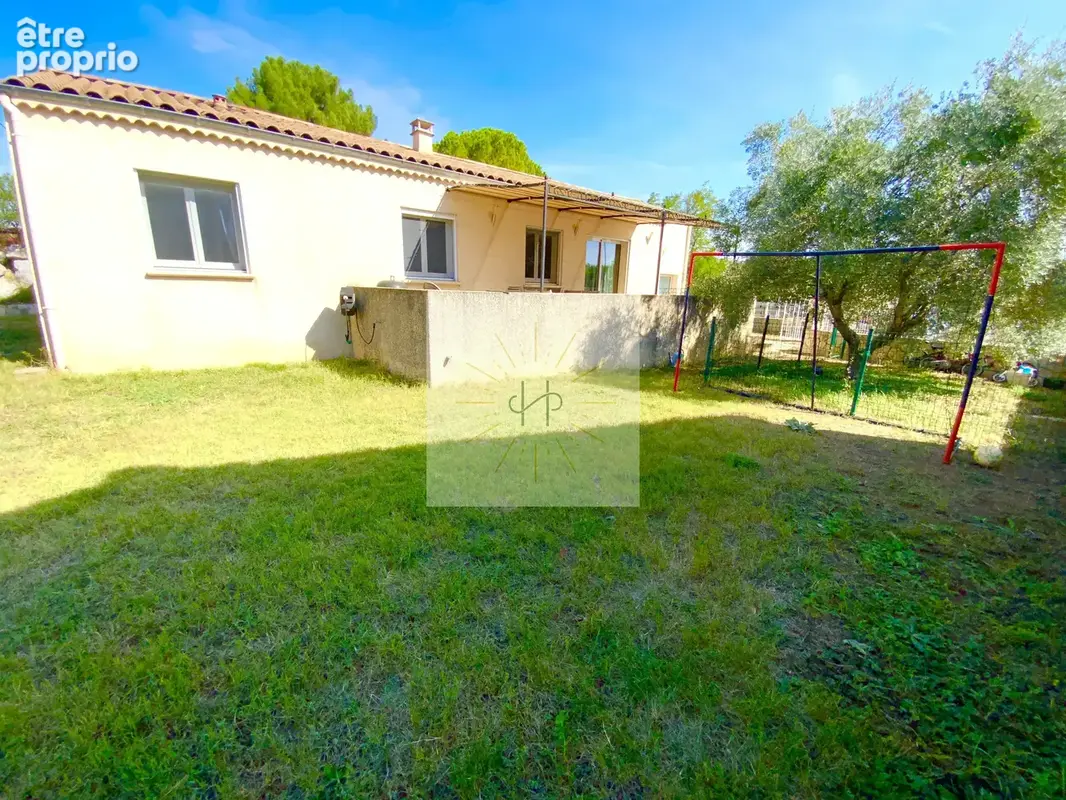Maison 6 pièces 107 m² à vendre à Rochemaure (07400) - photo 1