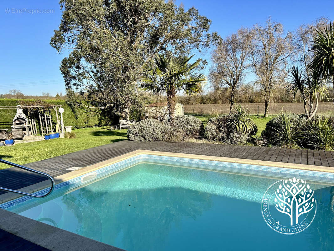 Maison avec piscine vue dégagée - Maison à SAINTES