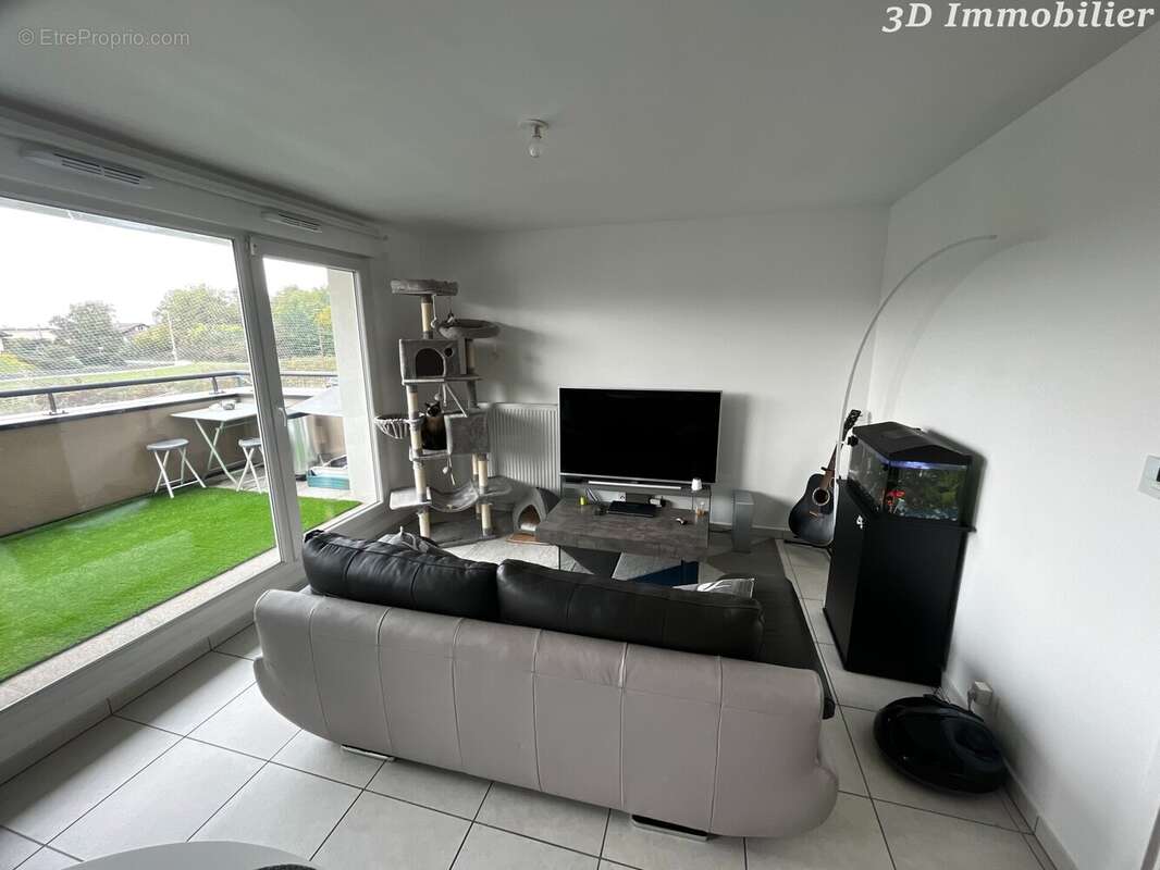 Appartement à CRANVES-SALES