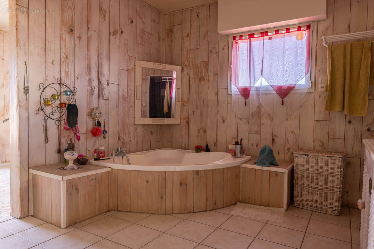 Appartement à CHATEAUNEUF-LES-MARTIGUES