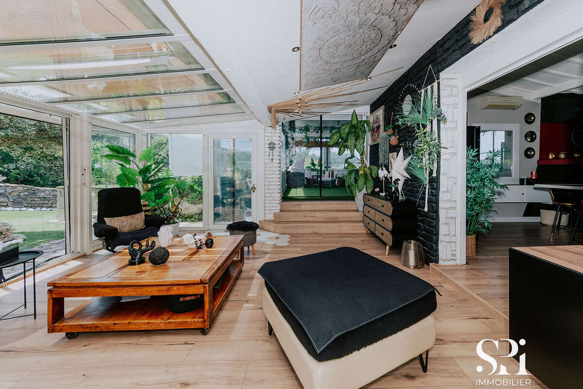 Maison avec piscine à vendre à Sainte-Anastasie-sur-Issole   Havre de paix sans vis-à-vi - photo 8