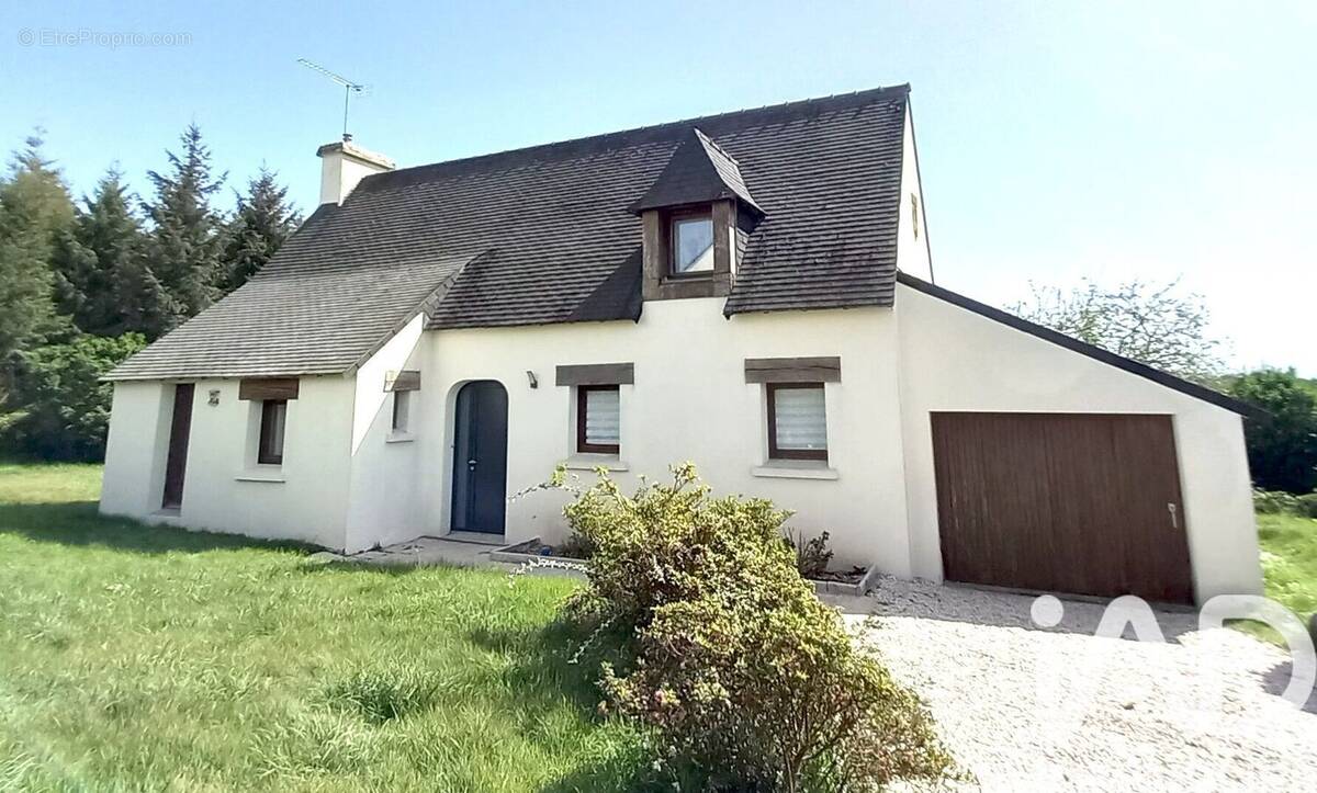 Photo 1 - Maison à SAINT-EVARZEC