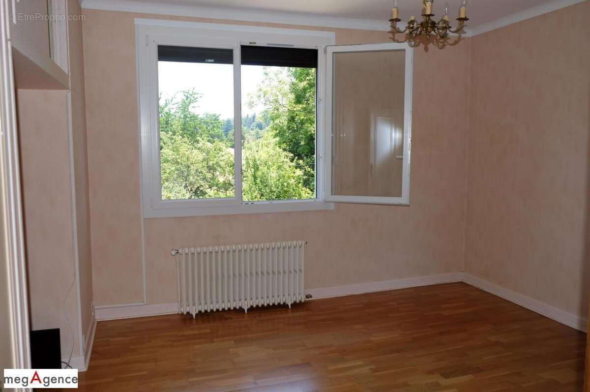 Belle maison familiale avec appartement F1 indépendant à 10 minutes de Tulle - photo 11