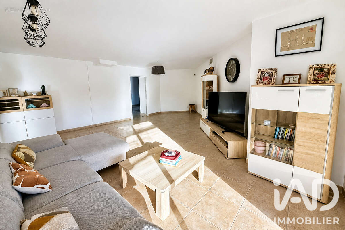 Maison 151 m² à Montfrin  - photo 9