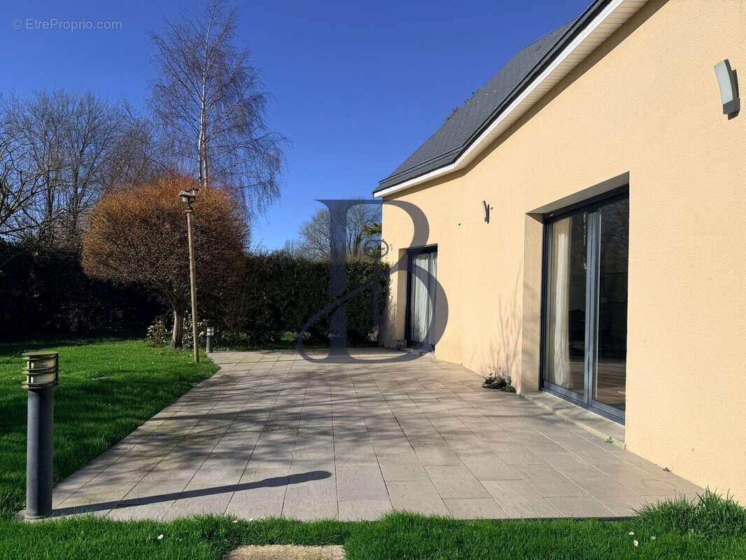 Maison à SAINT-SAUVEUR-LA-POMMERAYE