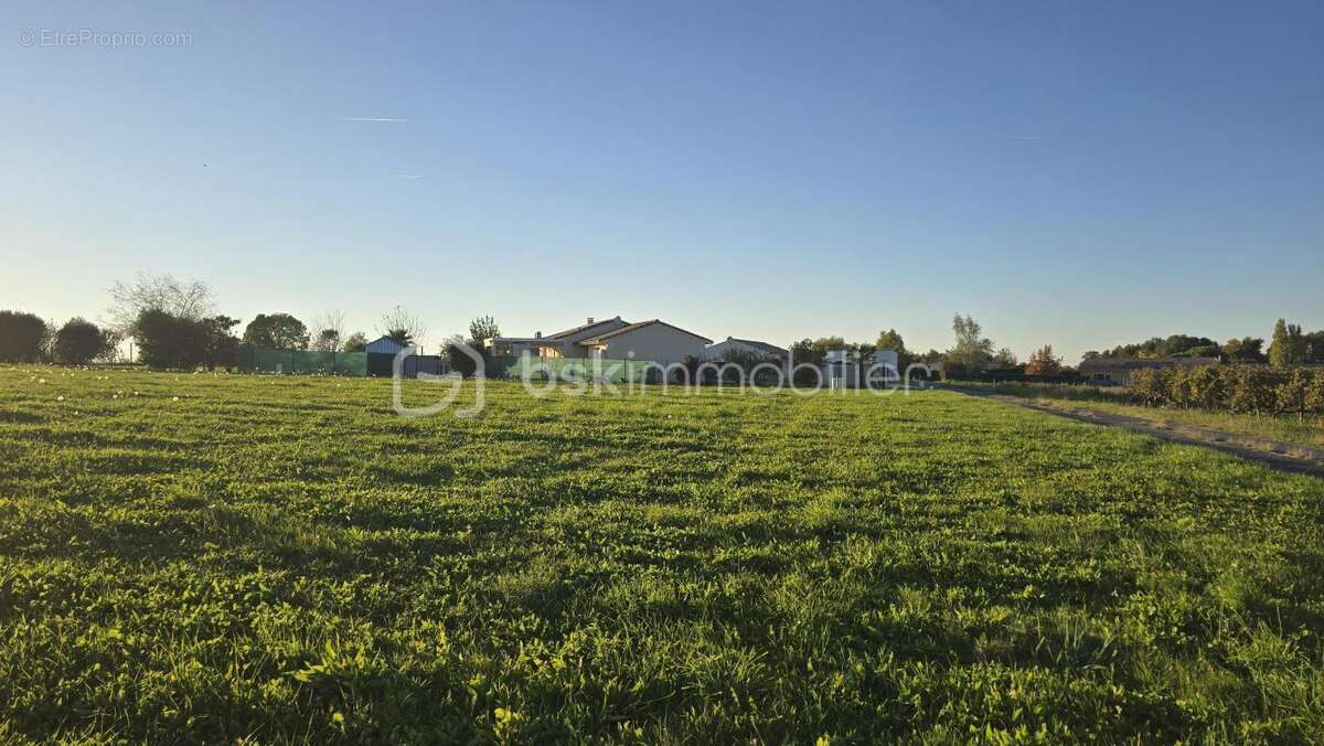 Terrain à MERIGNAC