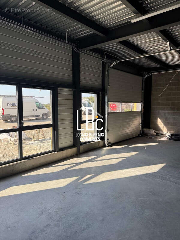 Commerce à BASSE-GOULAINE