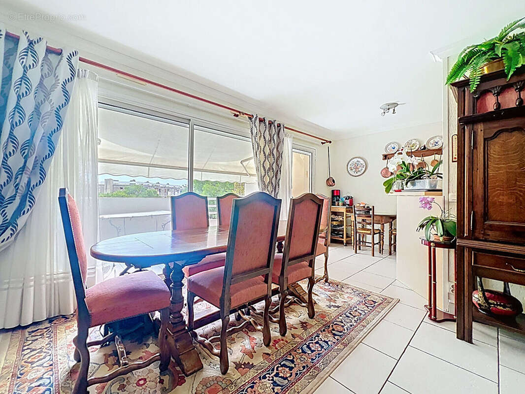 Appartement à MARSEILLE-8E