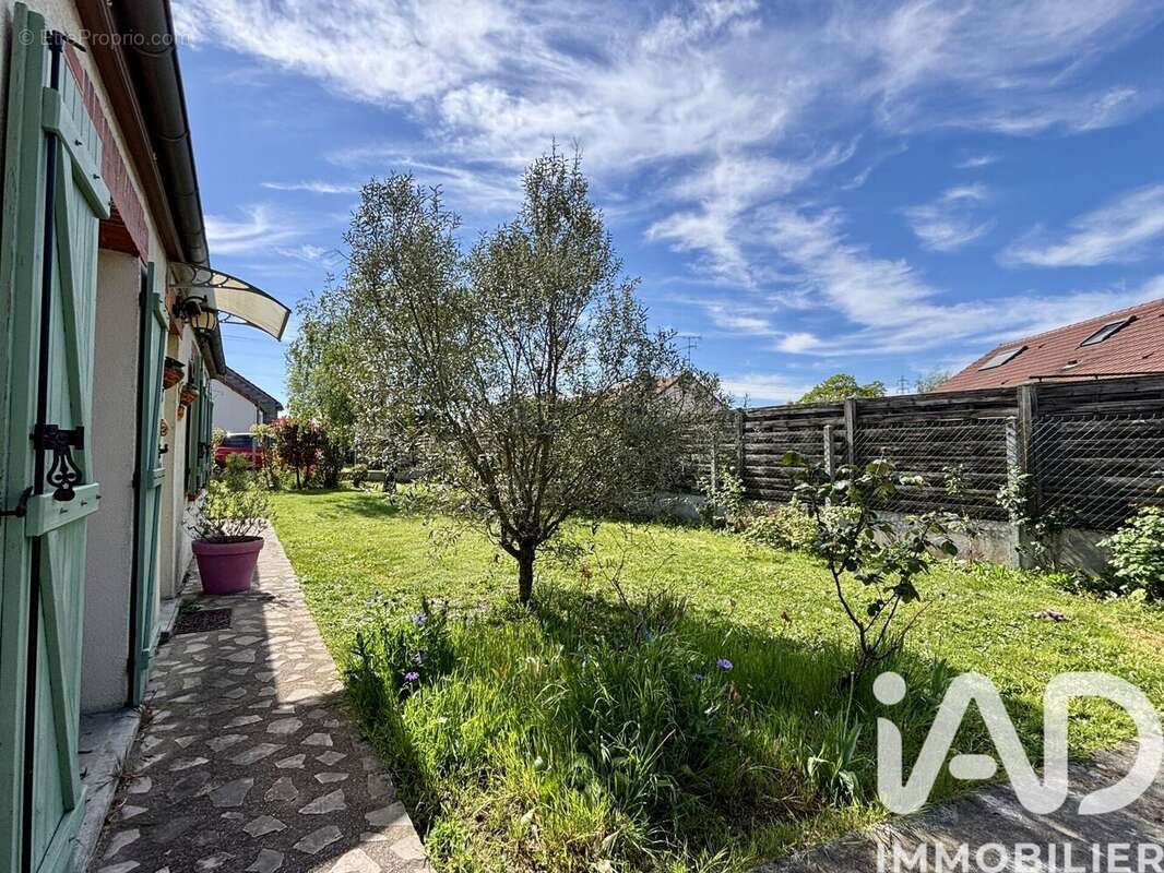 Photo 4 - Maison à ORMES