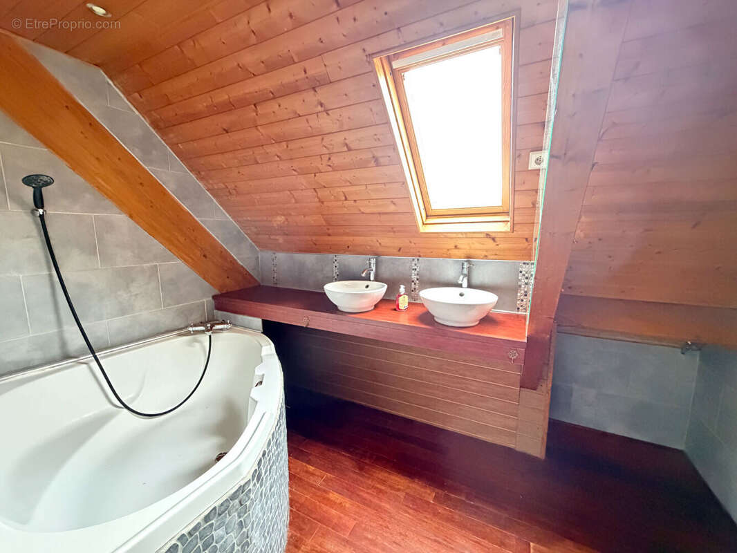 Appartement à LINAS