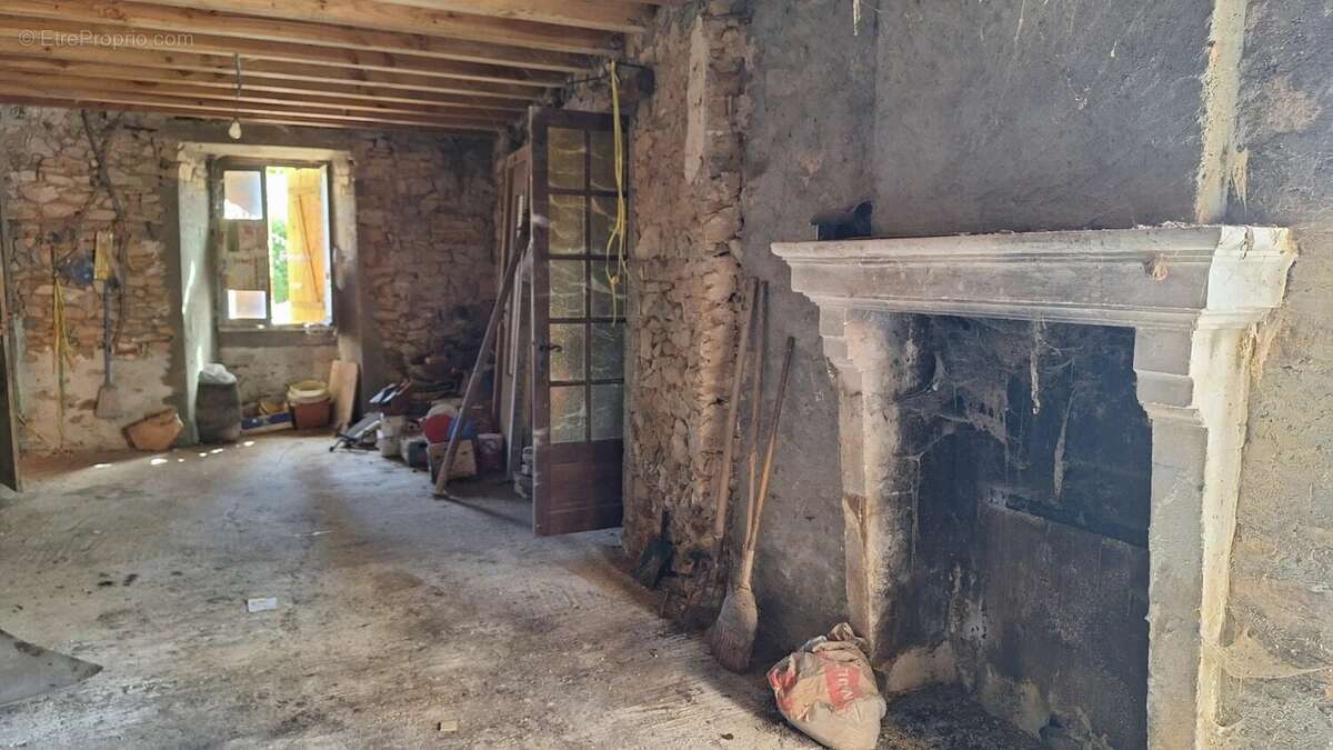 Maison de hameau à renover 16310 - photo 11
