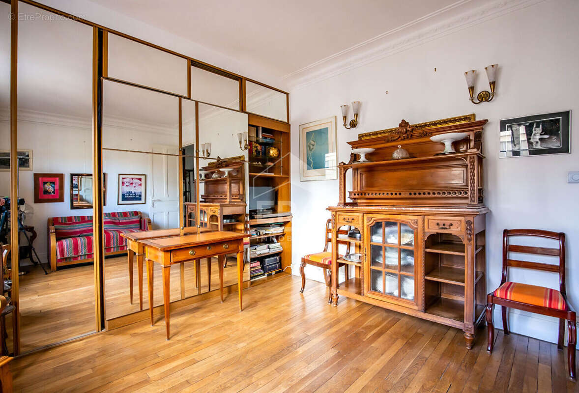 Appartement à PARIS-12E