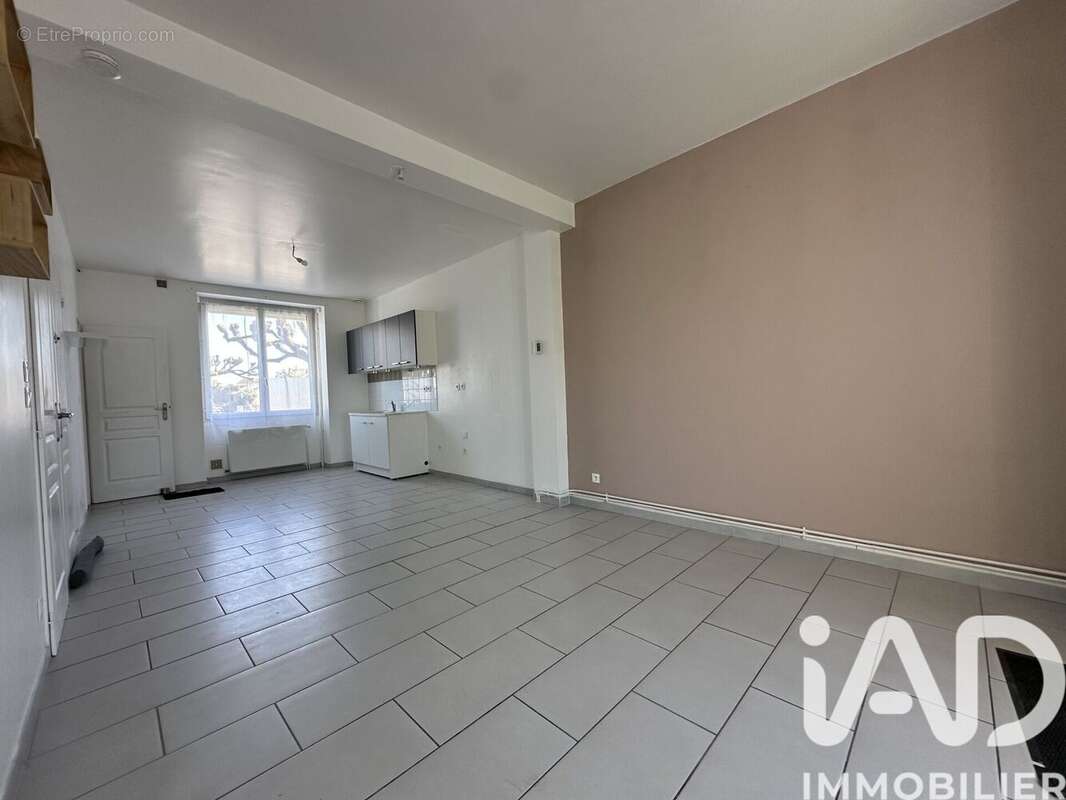 Photo 2 - Maison à ISSOUDUN