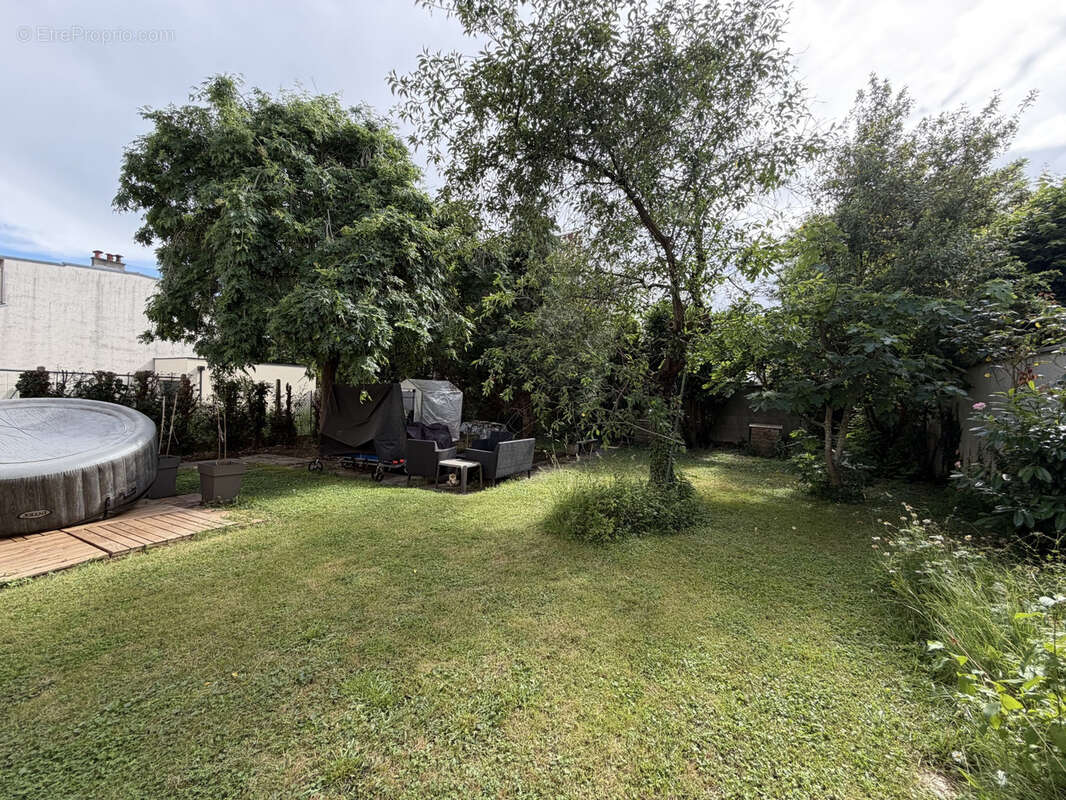 Maison 5 pièces 105m2 sur 413m2 de terrain - photo 2