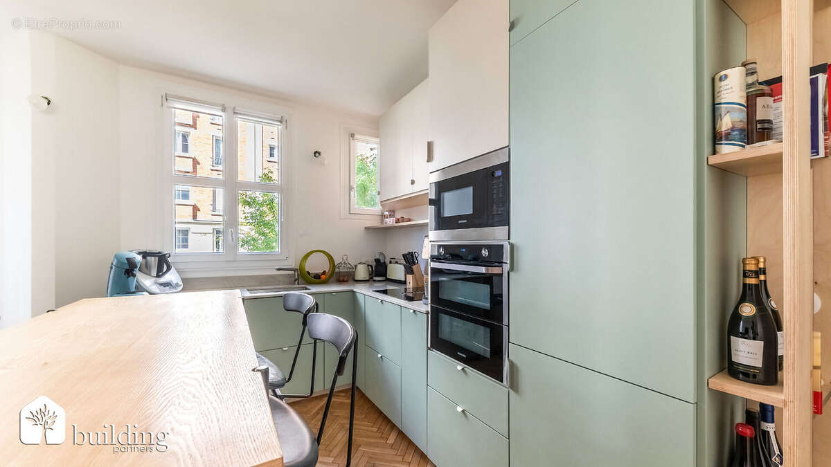 Appartement à COURBEVOIE