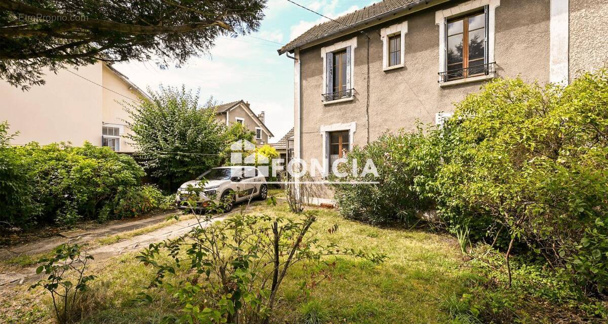 Maison à MANTES-LA-JOLIE