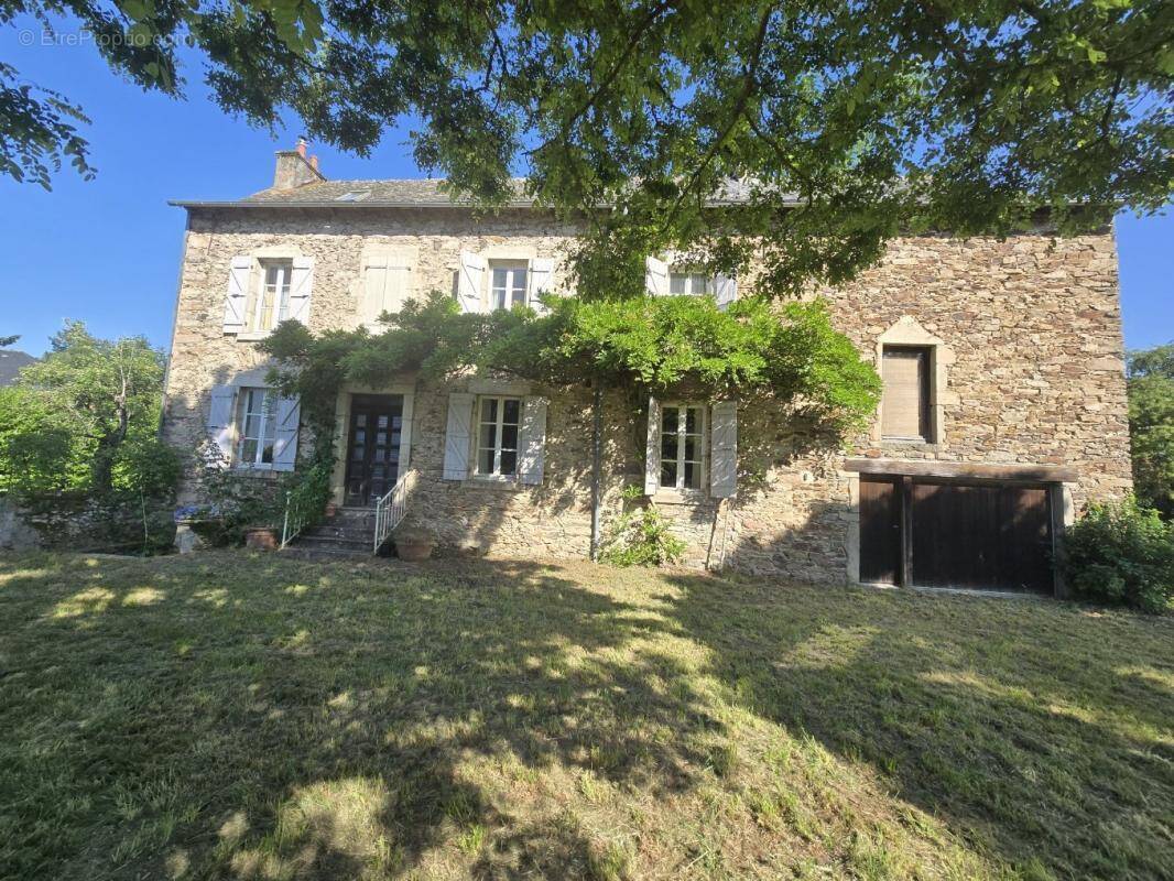 Maison à PRADINAS