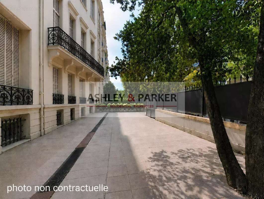 Appartement bourgeois 5 pièces avec pavillon indépendant et jardin privatif avec emplacements voiture - photo 3
