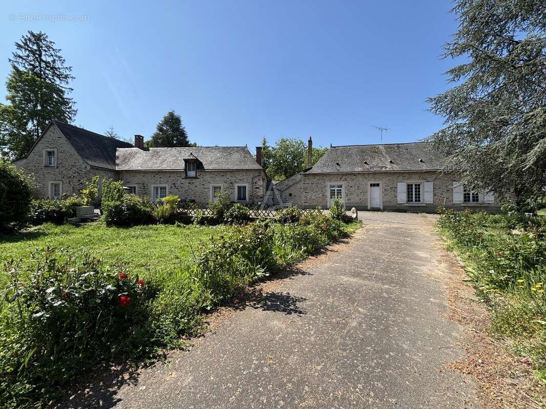 Maison à MIRE