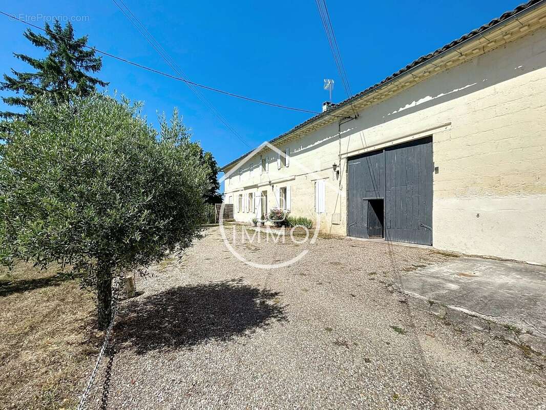 Maison à FRANCS