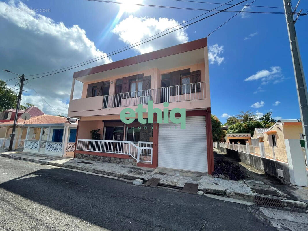 Maison à PORT-LOUIS