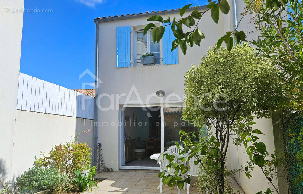 Maison à VAUX-SUR-MER