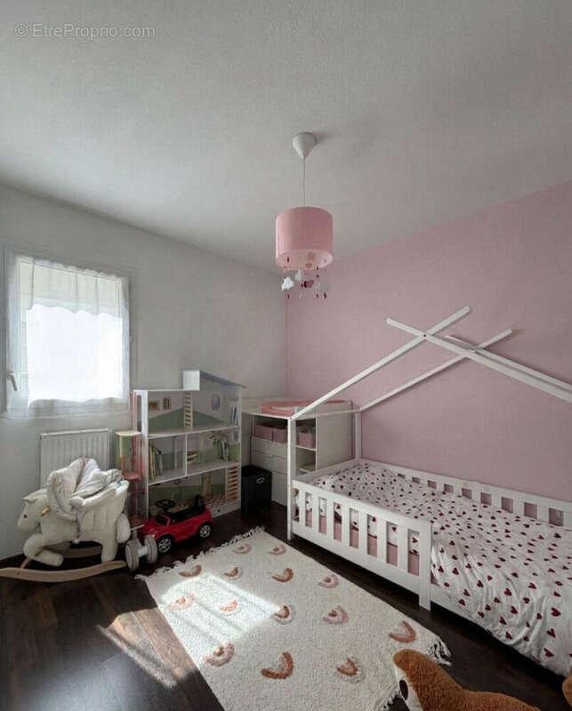 Appartement à VILLENAVE-D'ORNON