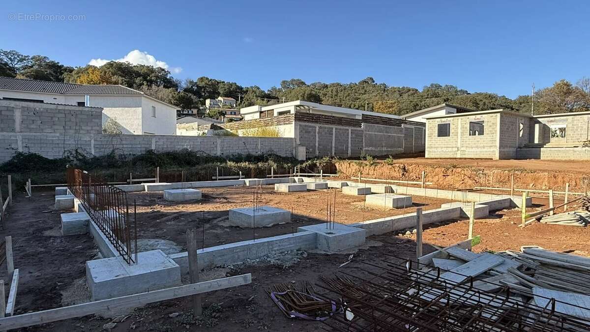 Maison à SANTA-LUCIA-DI-MORIANI