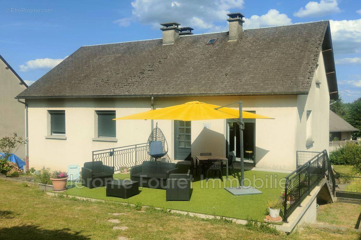 Maison à EGLETONS