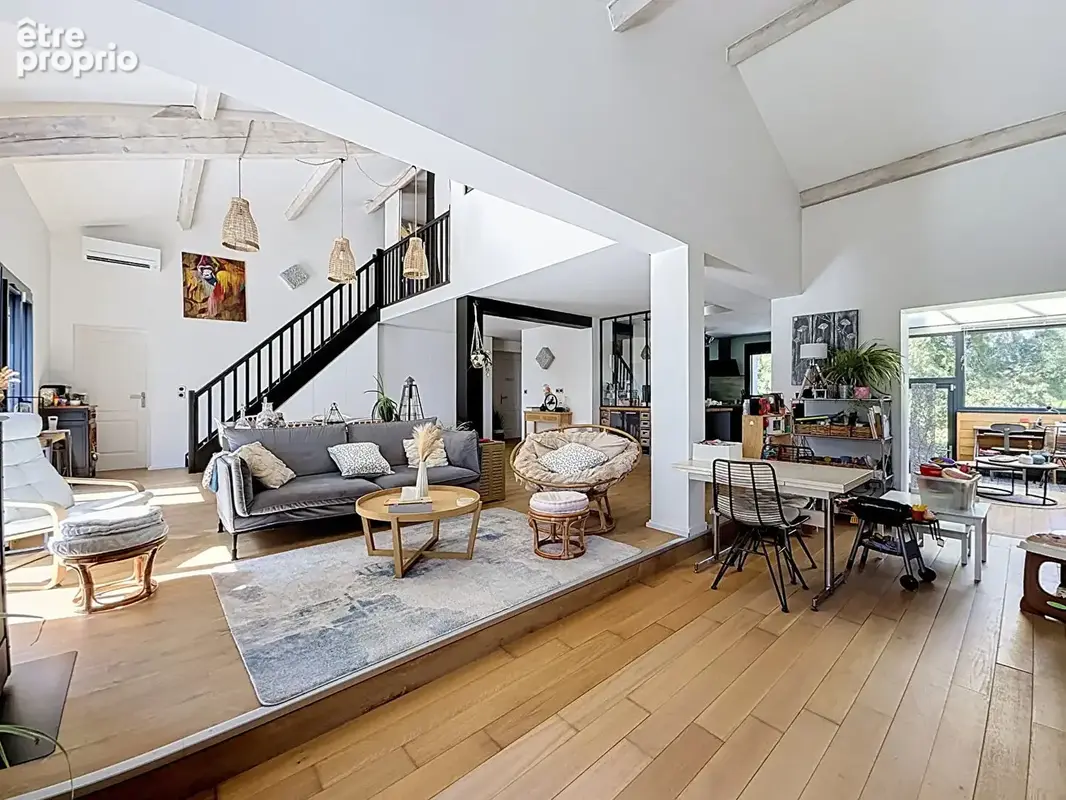 Charmante villa dans un écrin de verdure au calme , 3 chambre et un T2 indépendant, sous sol, piscine. - photo 8