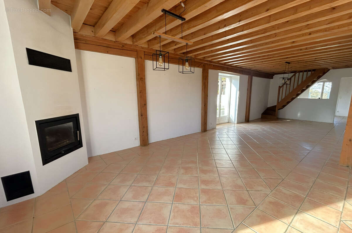 Maison à CHATILLON-SUR-CHALARONNE