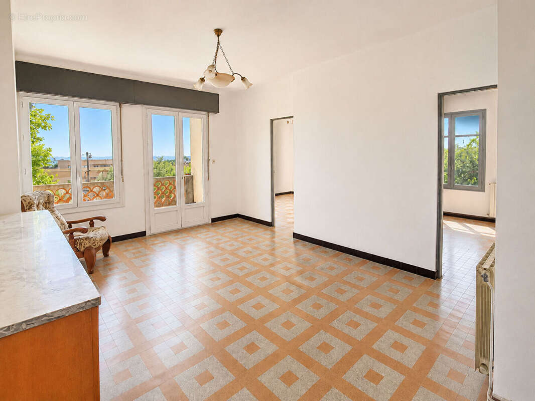 Appartement à MARSEILLE-16E