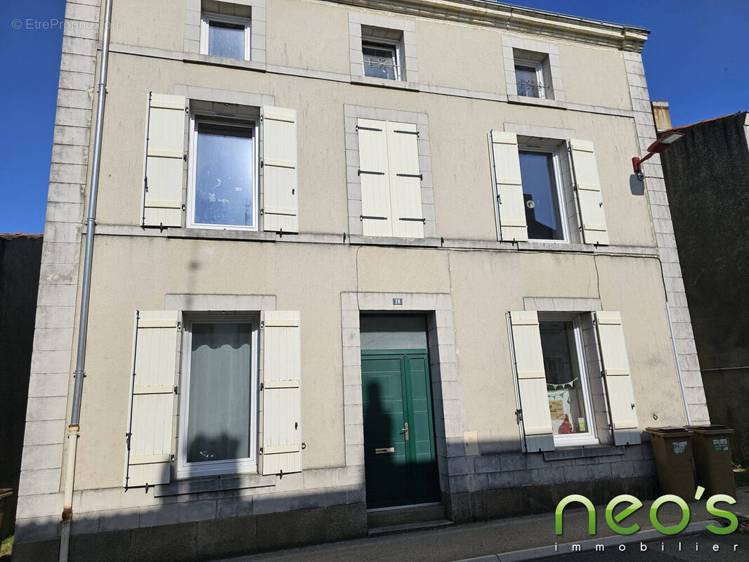 Maison à TREMENTINES