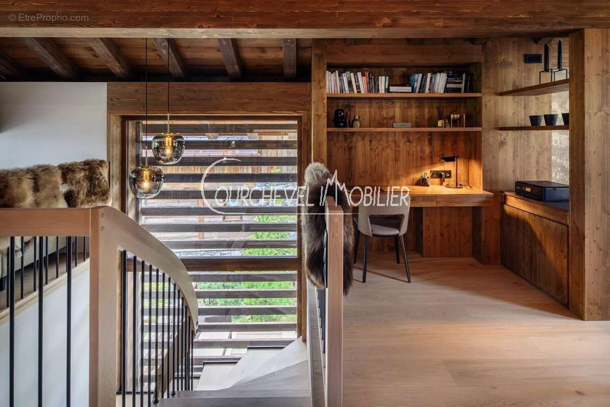 Maison à LES ALLUES