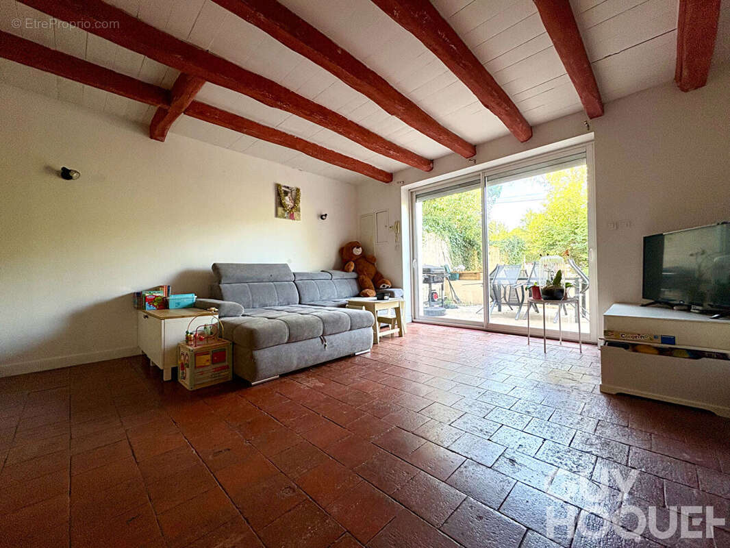 Maison à LIGUGE