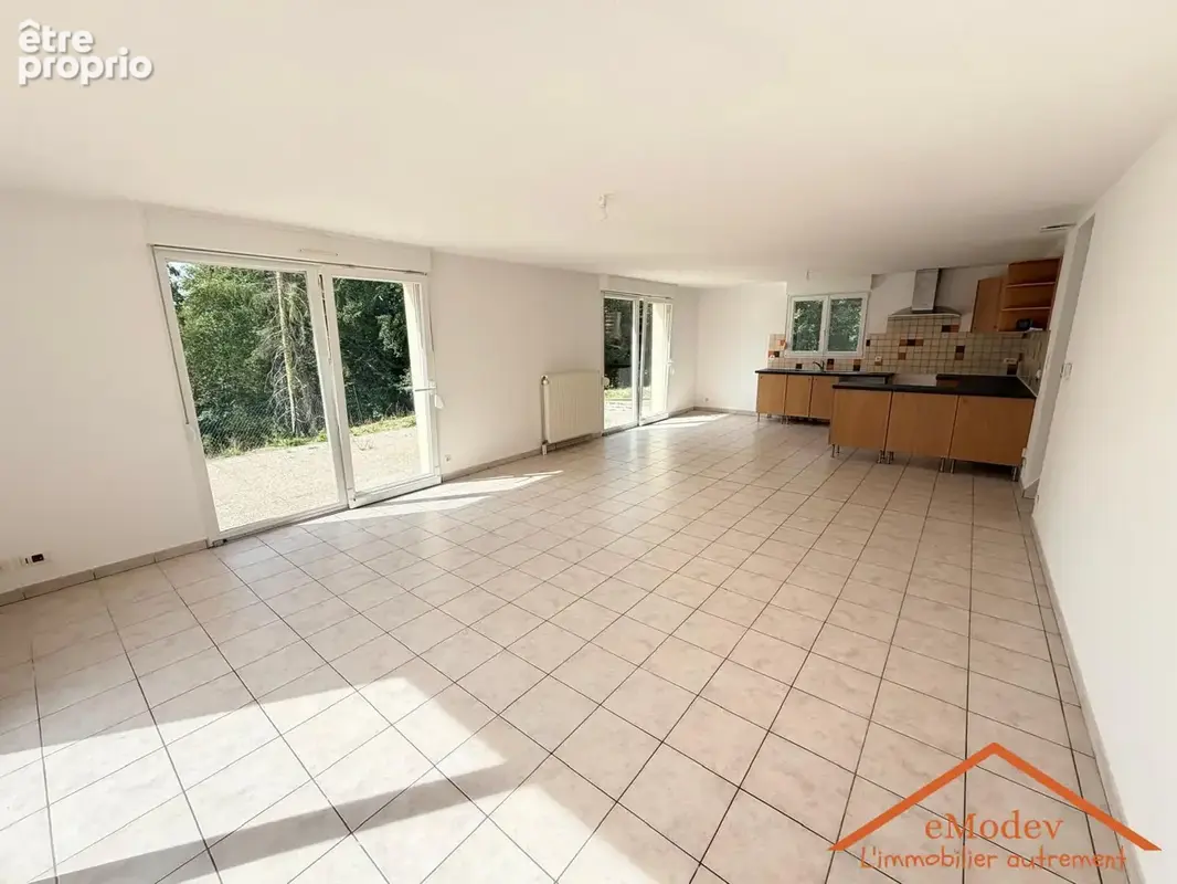 Maison 140 m² à Eloyes  - photo 3