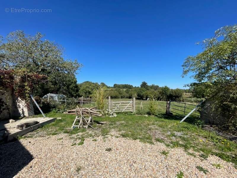 Maison à SAINTE-FEYRE