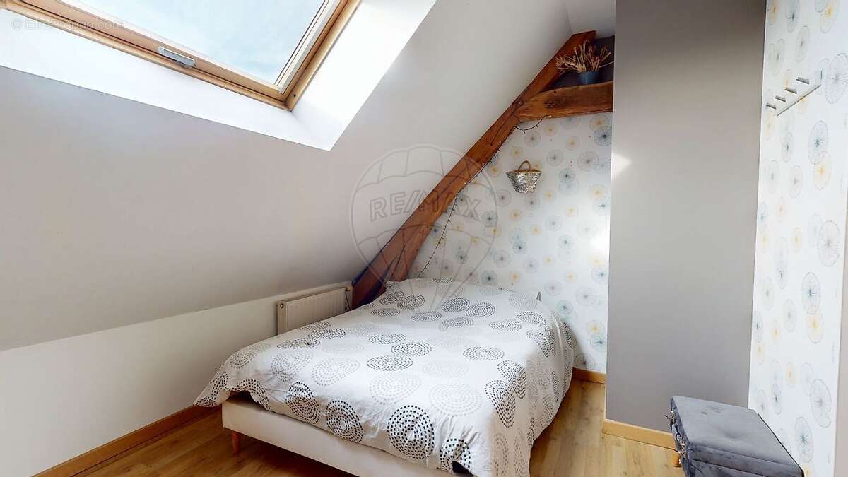 Maison à SAINT-JEAN-DE-BRAYE