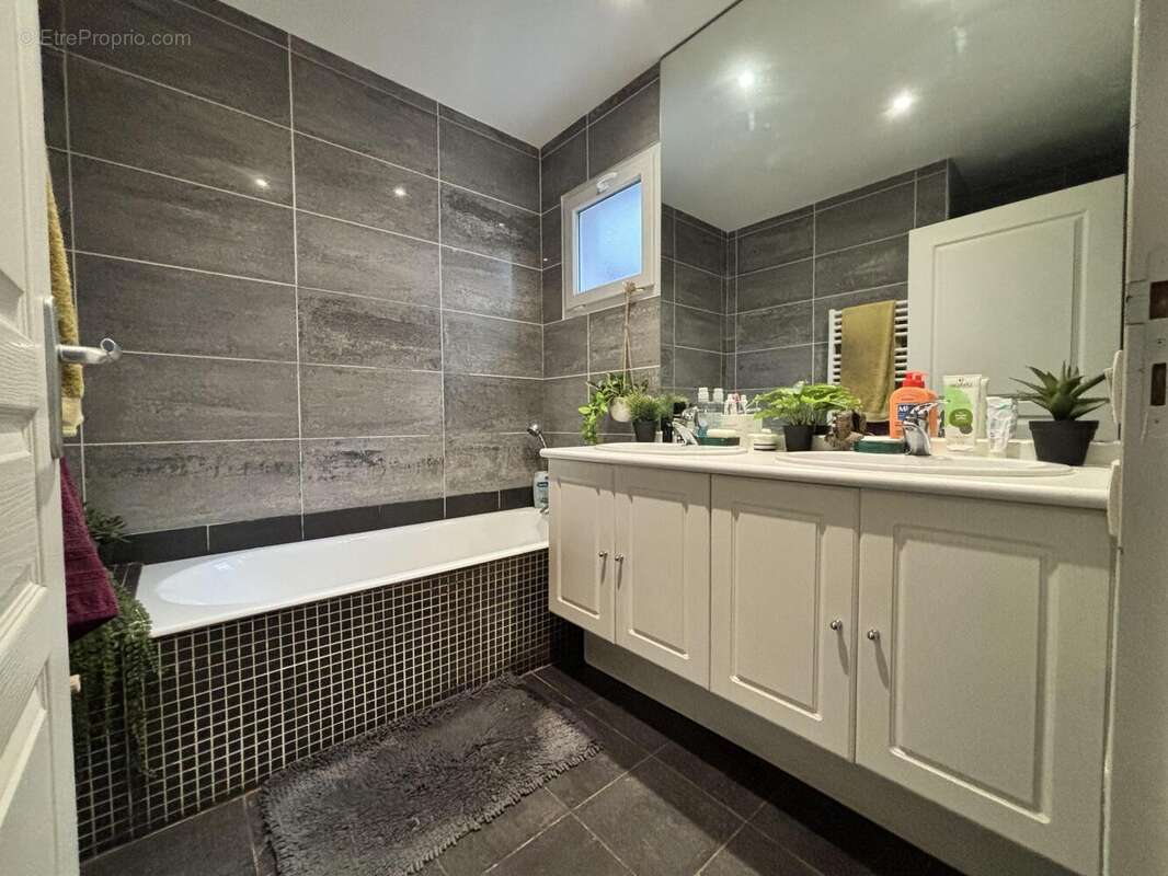 n°3 - Appartement à GRENOBLE