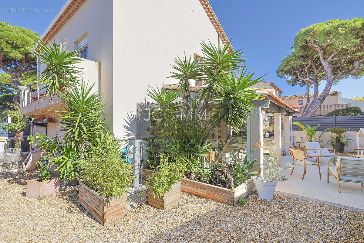 Maison à HYERES