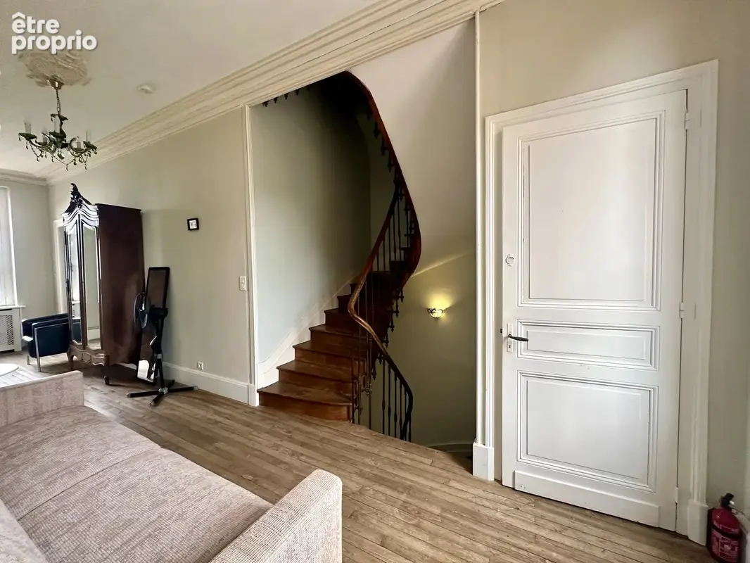 Maison de Maître avec piscine et vues exceptionnelles - photo 10