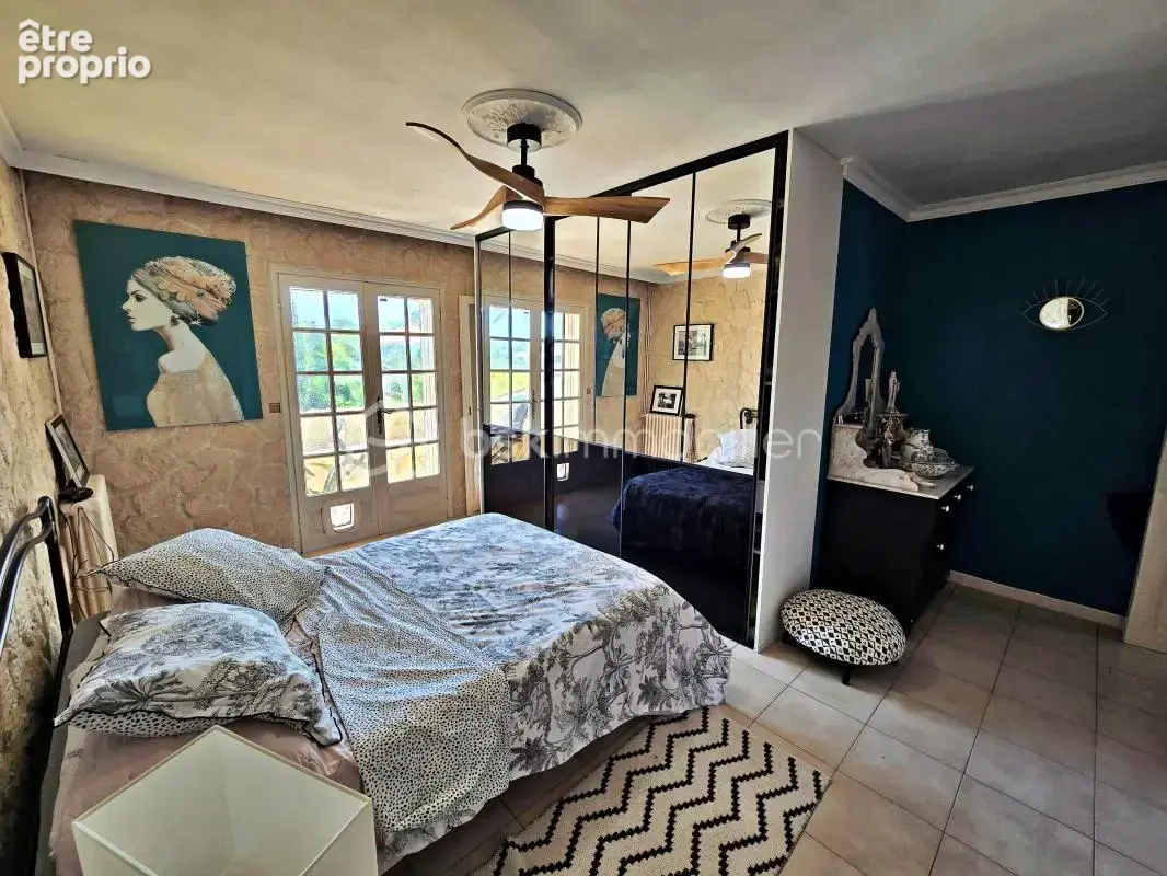 A saisir, Quartier recherché de St Jean – Maison d'Architecte 5 pièces, 3 chambres – 140 m² - Terrain 895m² - Annexes, cuisine d - photo 10