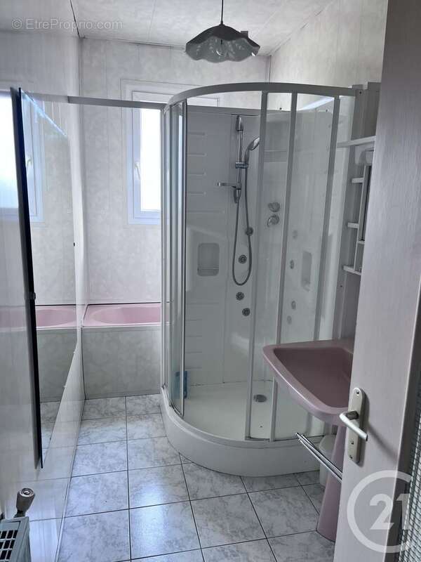 Maison à MUR-DE-BARREZ