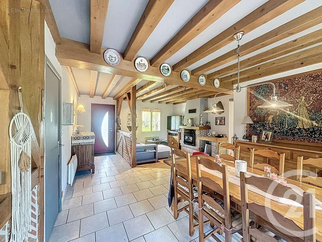 Maison à YVOY-LE-MARRON