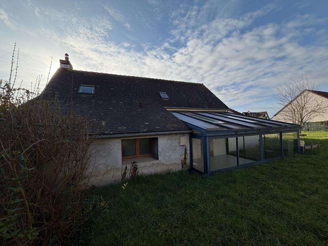 Maison à COULANGES-LES-NEVERS