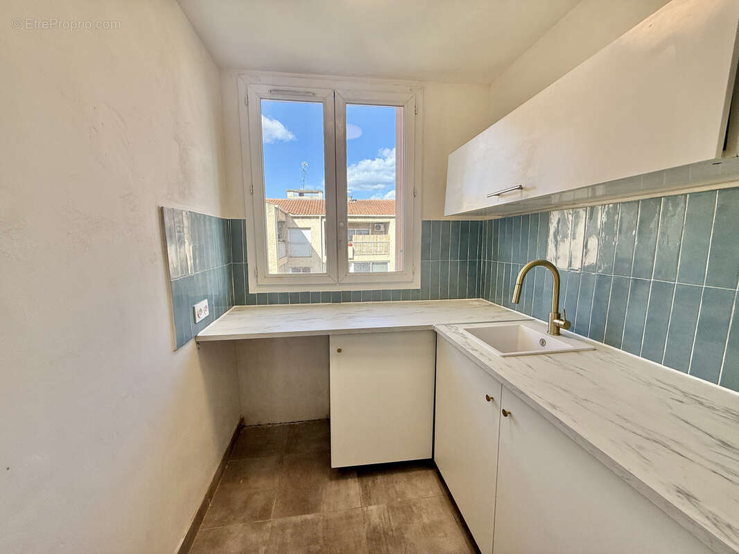 Appartement à MARSEILLE-4E