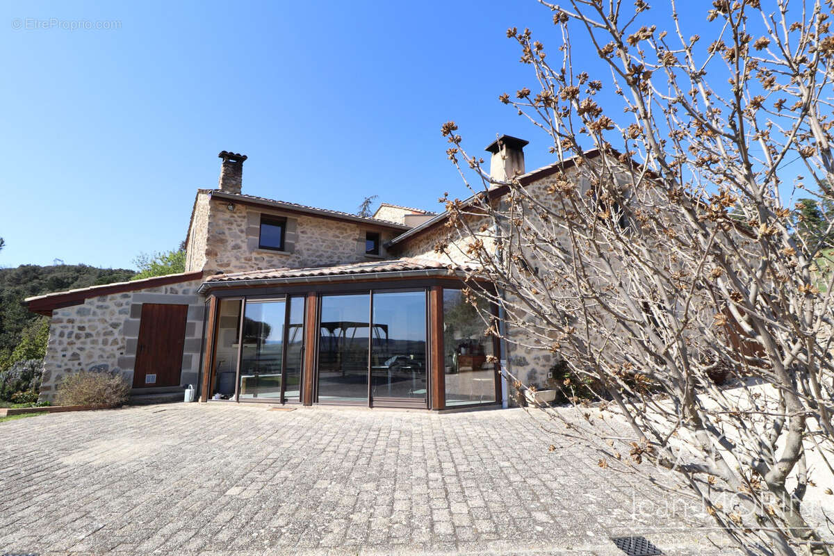 Maison à SAINT-PERAY