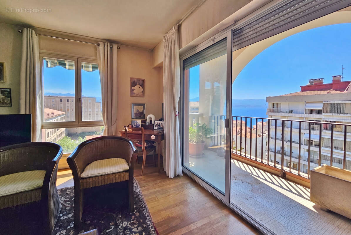 AJACCIO Casone - F5 141m2 Cours Général Leclerc - photo 10